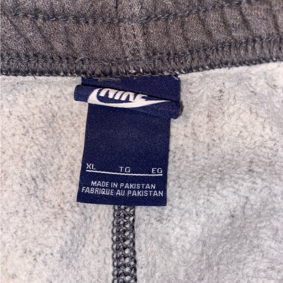 Nike Grey Sweatpants - Picture 4 of 6